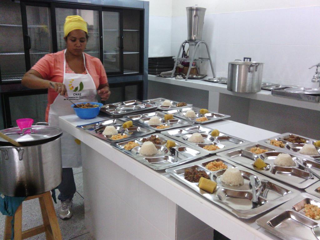 CnaeMerida's tweet photo. Activado comedor del Liceo Bolivariano La Playa, Alimentacion sana, sabrosa y soberana @cnae_ve http://t.co/4ct6NpIe39