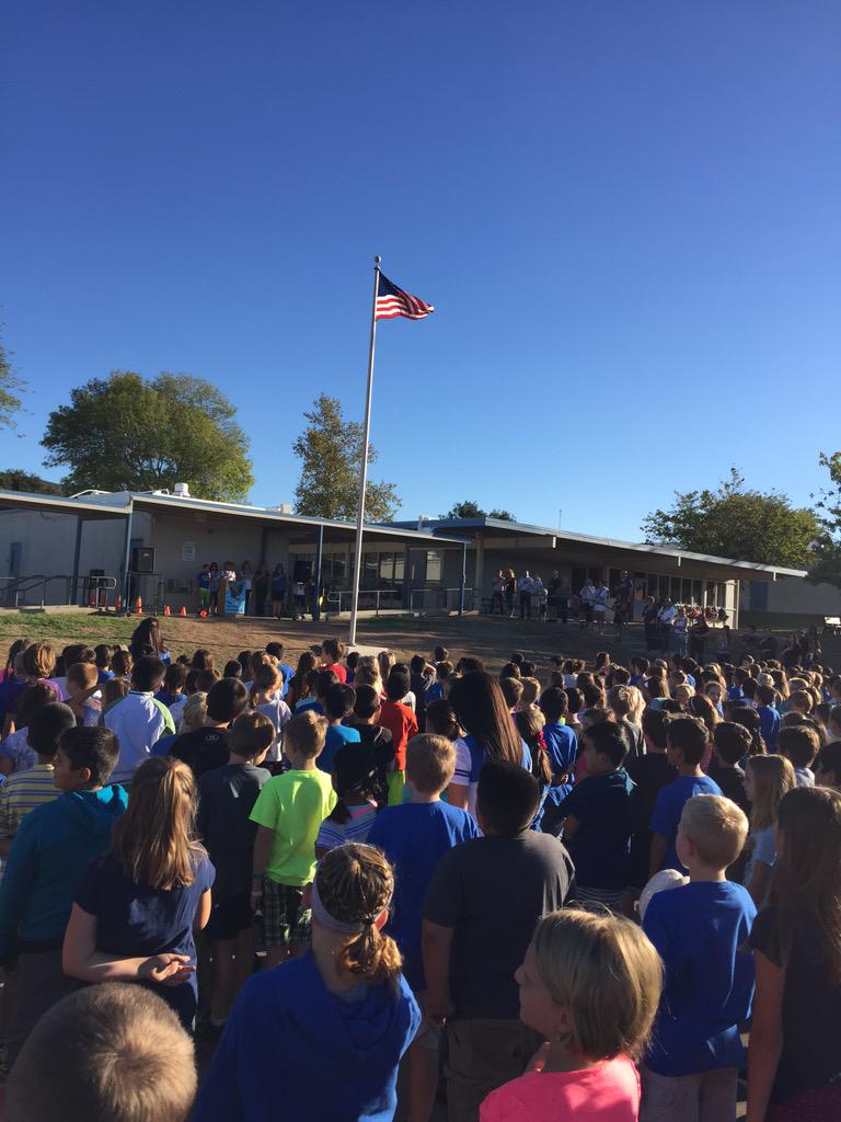 BigSpringsEl's tweet photo. Beautiful morning celebrating "Responsible" students! http://t.co/tXWhnaPvq2