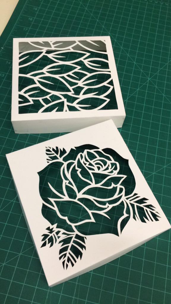 ajmacdesign's tweet photo. Art like this is worth the blisters! #art #design #papercraft #paperart #flora http://t.co/koSSr4rkyA