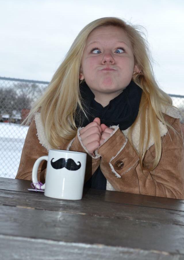 Lil_geeena's tweet photo. @HeyyJessaayy idk man mines pretty hot too❤️ http://t.co/VqBTx3m27x