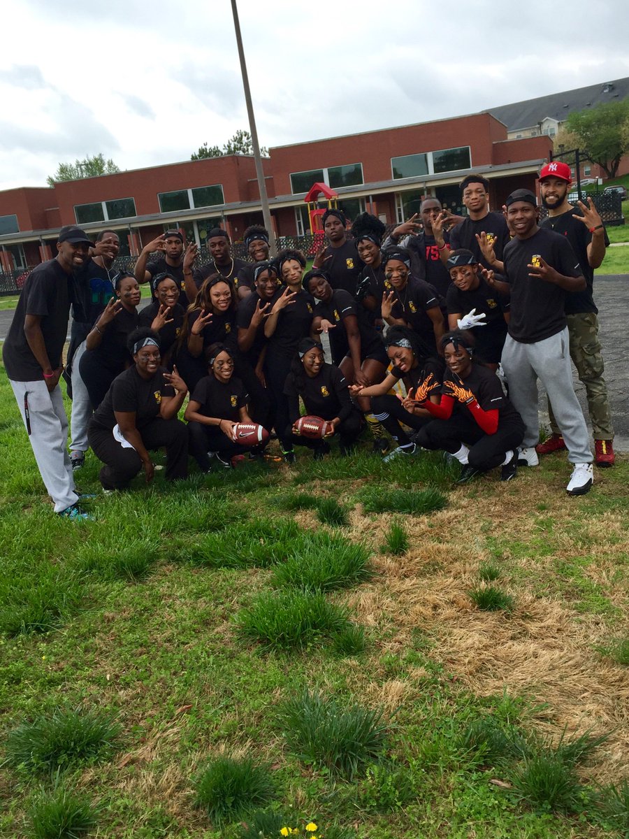 DPtheMC's tweet photo. SINCE ITS DRAFT NIGHT TONIGHT I WANTED TO #flashbackfriday BACK TO #teamDeathRow SPRING 2015 SQUAD...REAL FAMILY MAN http://t.co/McWkDEsI8d
