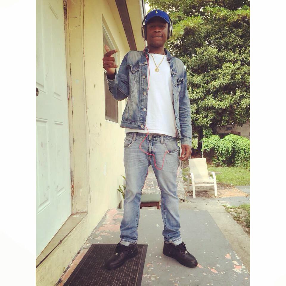 Chulo_150's tweet photo. Self made nigga free malry mar and r.i.p eazy😷💯💨💸 http://t.co/gQFY8WWMx7