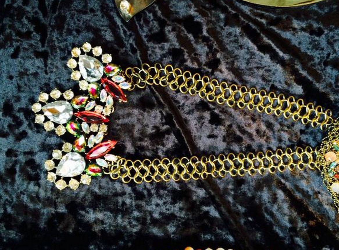 Vintage_Markets's tweet photo. This Sunday 4th Oct @MannAngelic beautiful statement #jewellery @BathVA #student #fashion #fair @BathinFashion http://t.co/KPSUMu0ZCF