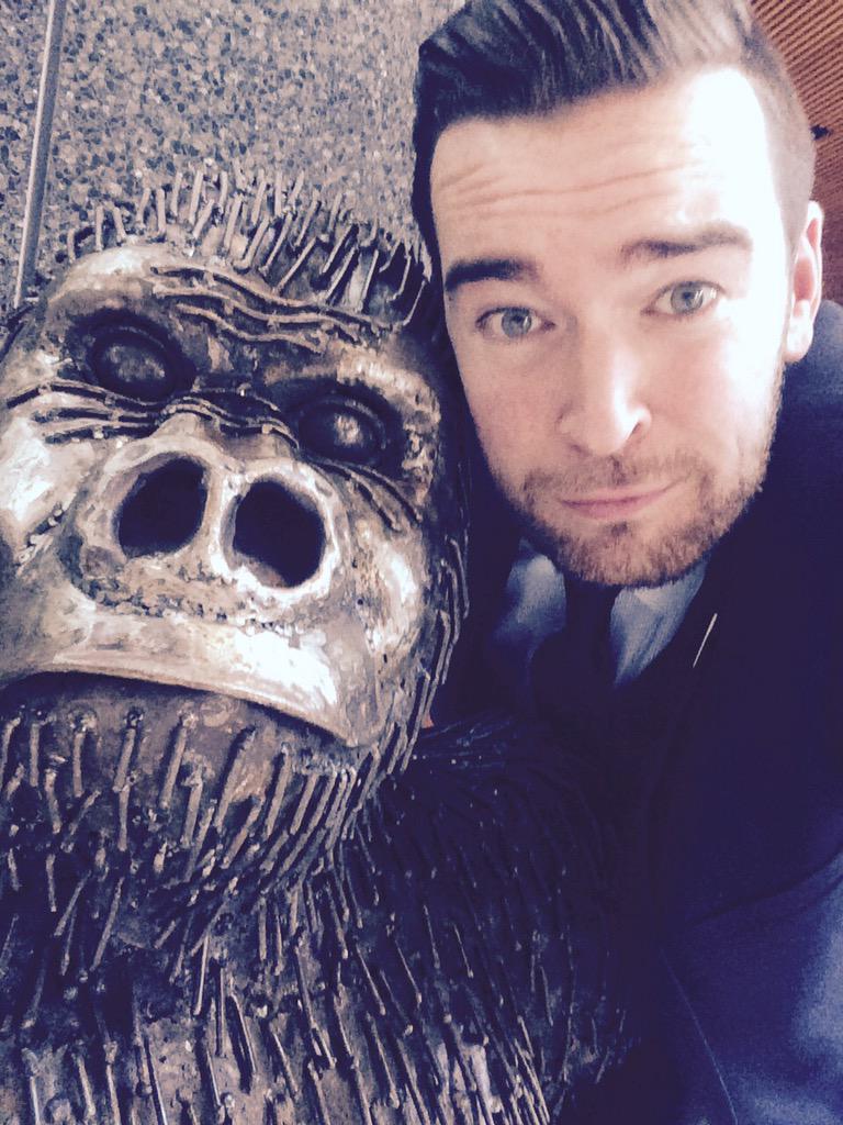 damiangilvary's tweet photo. Only @HiltonMCR ! #VIPArrival http://t.co/vsxCh9Sv7j