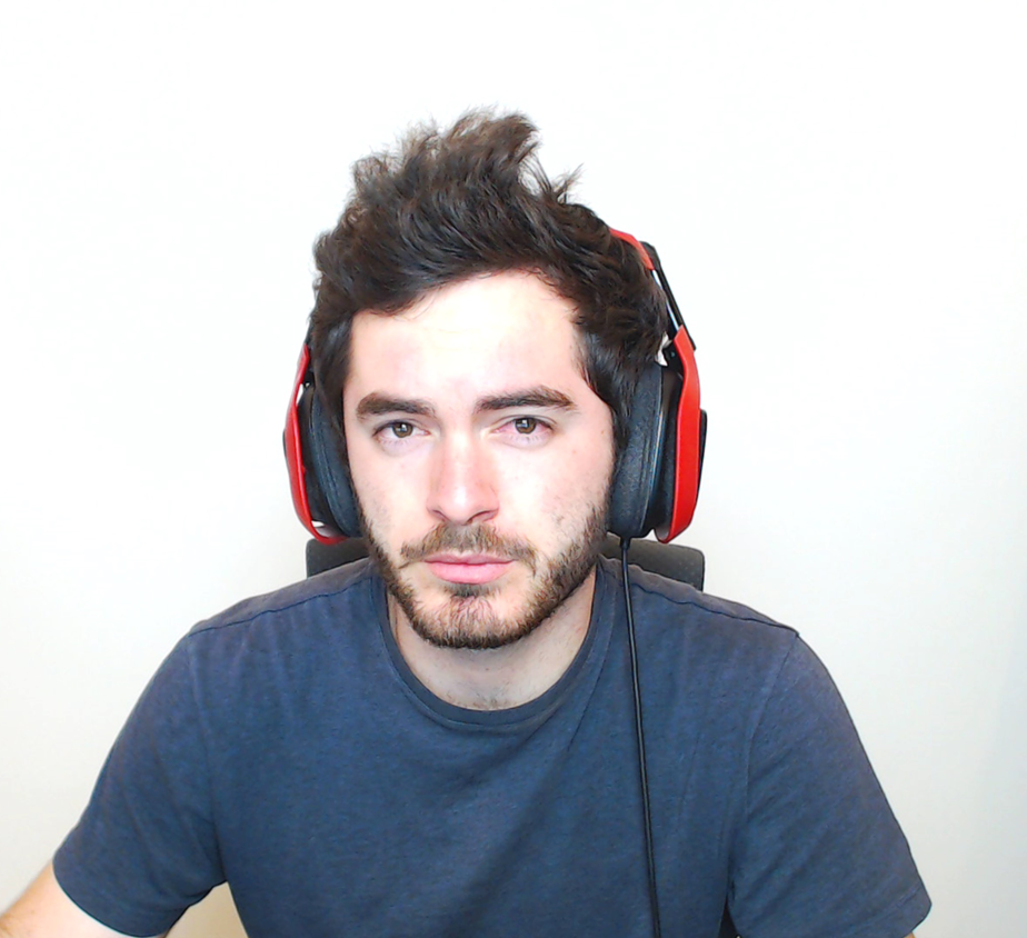 CaptainSparklez's tweet image. Need haircut. Floof out of control