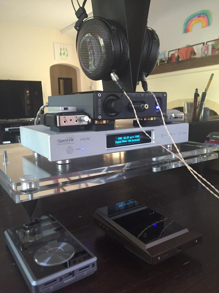 MikeMercer's tweet photo. @Annalyric Bringin your USB cable to @audiofest! TOP-NOTCH! report @OccupyHifi ASAP! Luv the dynamics &amp; bass control http://t.co/VPH7TwaG3G