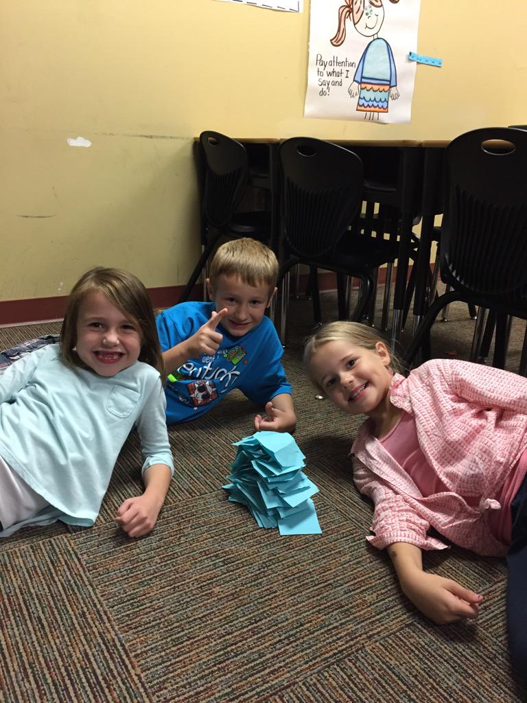 Welch2ndgrade's tweet photo. Post it note towers! #creative http://t.co/e1I2R2MfSX