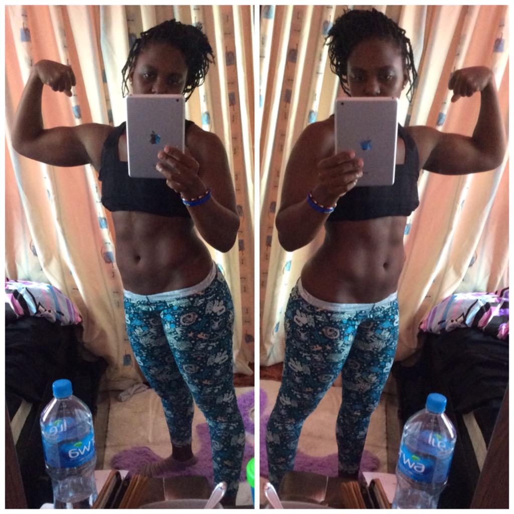 eyna_mohamed's tweet photo. #flexfriday #throwback http://t.co/1L1ieq8pYa