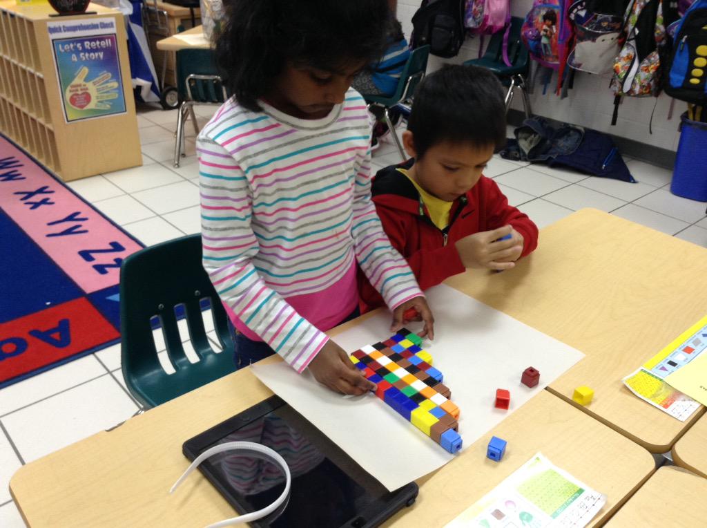 kuhn3rdgrade's tweet photo. Mrs. Lupia's class spent a rainy afternoon problem-solving with growing patterns #WeAreVBchools @swlupia @dspringses http://t.co/N4h5D3lH1P