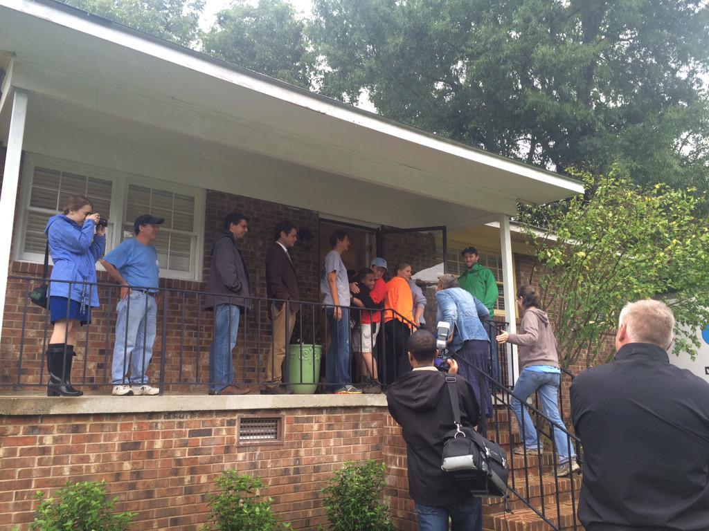 OCHARealtors's tweet photo. And the #FixAHome team and @MayorMarkK are here to welcome Ms. Francis home! #ChapelHill http://t.co/MQWPoiqatL