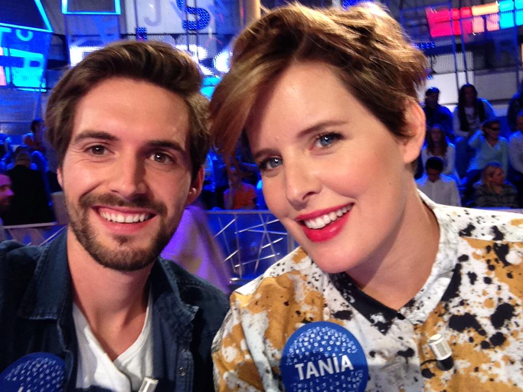 Dvicio_Luis's tweet photo. Con @taniallasera en @pasapalabraT5 !!! Equipo ganador! 😜 http://t.co/KoqDx9h1Nu