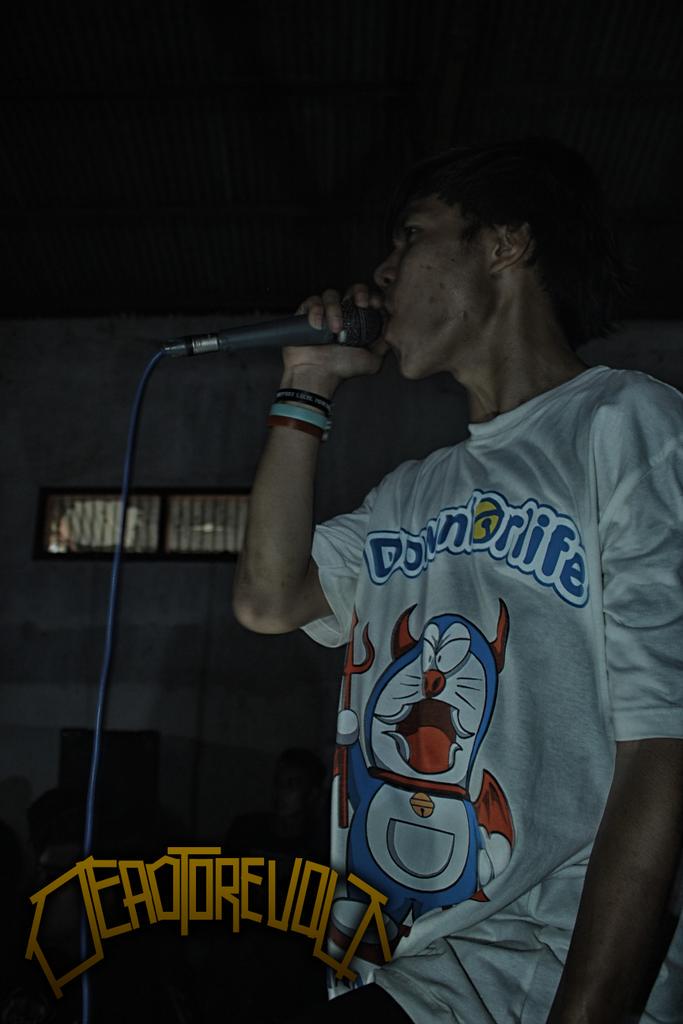 D.T.R (@deadtorevolt) on Twitter photo  D.T.R (@deadtorevolt) on Twitter photo