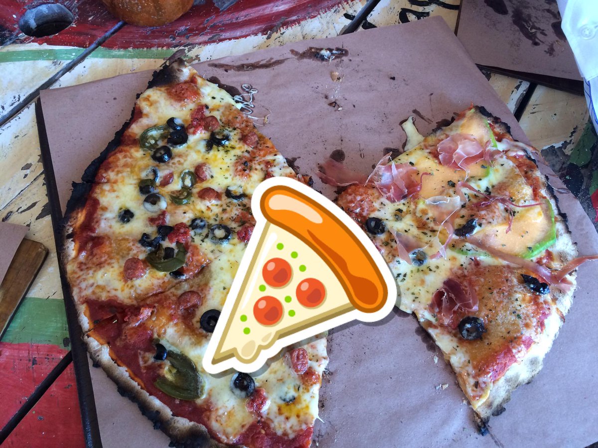 ppdelacruz's tweet photo. I'm at Petra Pizza a La Leña in Zapopan, JAL https://t.co/4MZF1gysna http://t.co/fVNVoM5t5k