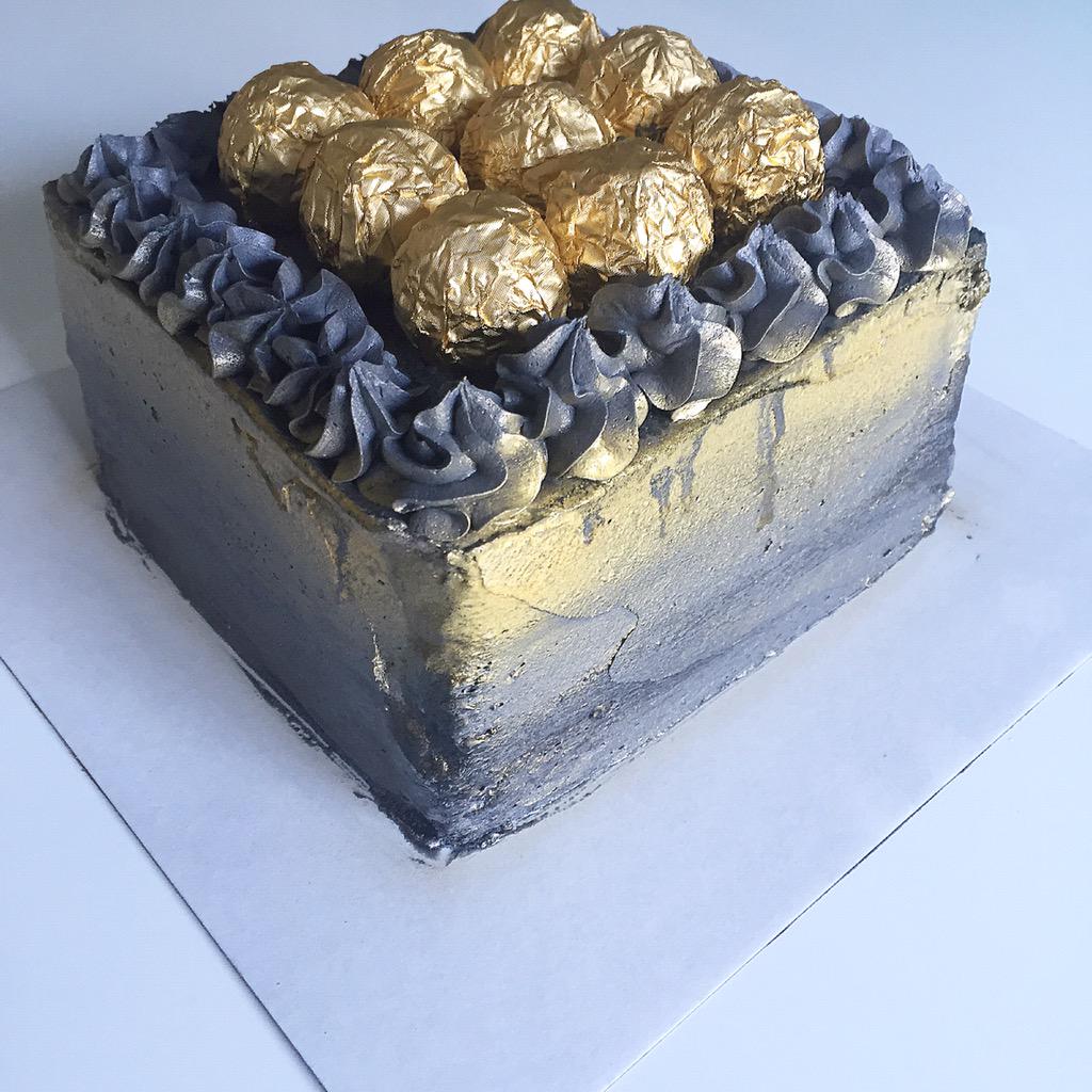 coco__cakes's tweet photo. #Hajj2015 #Hajj #cococakes #leicester http://t.co/0iboDKBFlX
