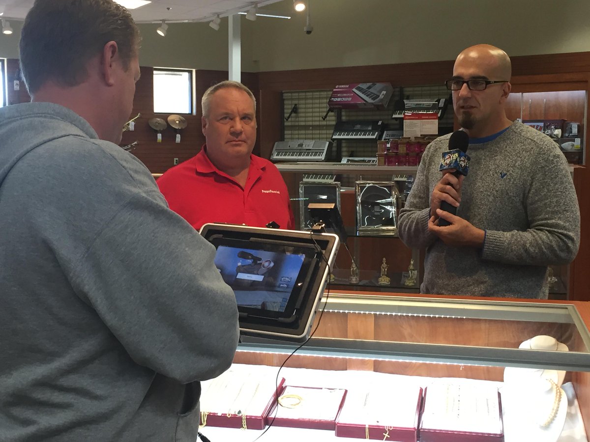 BradRixmann's tweet photo. “@PawnAmerica: Here's Brad filming a segment about pawning for an upcoming episode of @OntheFly with @tfly! http://t.co/fUpdIqjKvN” Airs Th!