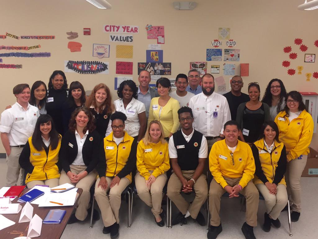 CityYearSAC's tweet photo. We love our @ATT mentors! @ConnectToGood #makebetterhappen #StHOPE http://t.co/0ydJzxAfmj