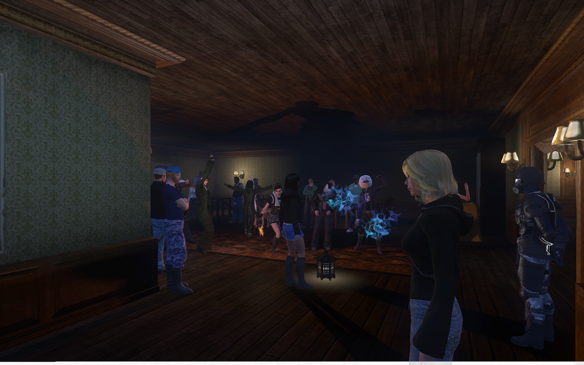 Notes_Nonsense's tweet image. The party has started with a great crowd at the Frankin Mansion. #HoldingCourtFM #NotesCam @radiofreegaia