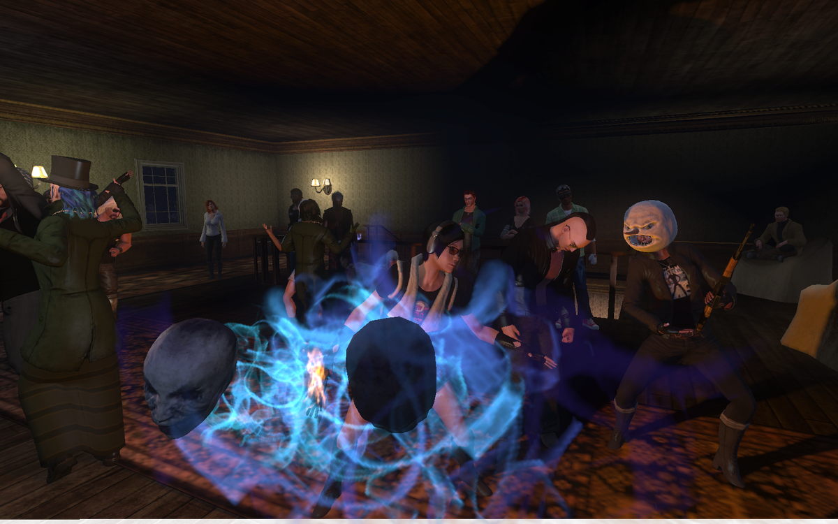 Notes_Nonsense's tweet image. The party has started with a great crowd at the Frankin Mansion. #HoldingCourtFM #NotesCam @radiofreegaia