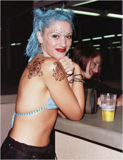 Happy birthday Gwen Stefani! Bring back this hair pls <3 