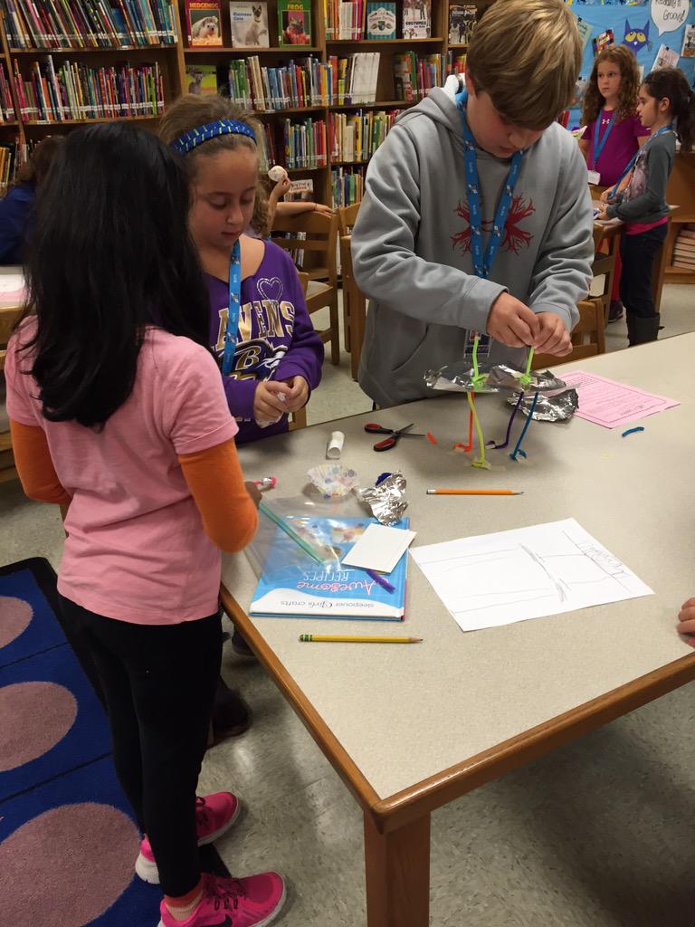 SPES_Library's tweet photo. 3rd graders using problem solving and critical thinking to build a perch for Harry @spes0310 #helpharry #STEM http://t.co/a8U3S8DwAe