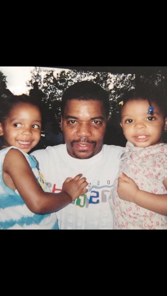 Nayahavin_'s tweet image. we haven't seen you since 04' &amp;amp;  you still be looking out for us i miss you daddy #FREEPOPS #FCK12 #THEREALOG 💙💪🏾