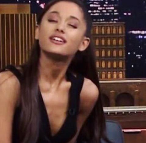 Ari_Follow_Ily's tweet photo. RepublicRecords ViaInstagram @ArianaGrande #focus #FocusIsComingOctober30th #ArianaGrande #ArianaForPresident #Ari 🙊 http://t.co/6fGZWNwjxu