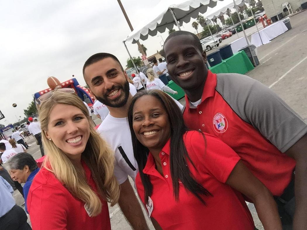 CPascucciABG's tweet photo. @ABG_HR_Mike @GoAvisBudget #avislax #abgfunweek #21 #rollingpride http://t.co/6sia4rf6GV