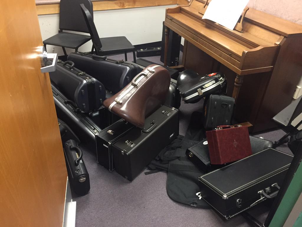 FPSSMusic's tweet photo. This is the most shameful the cave of shame has ever been. http://t.co/u7ubc2Ufh6