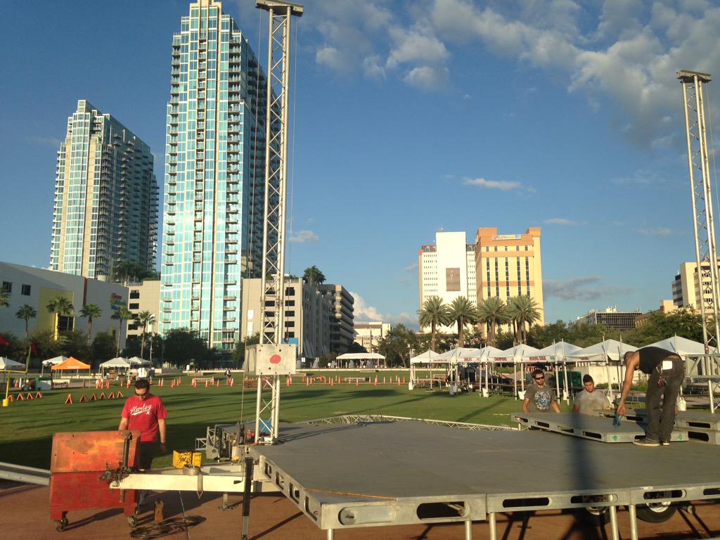 TDiaz_TBSC's tweet photo. Set up is under way @MyCurtisHixon. Gearing up for another great festival in @Tampasdowntown. Be there! #TBTasteFest http://t.co/IlRQLA0t5Z