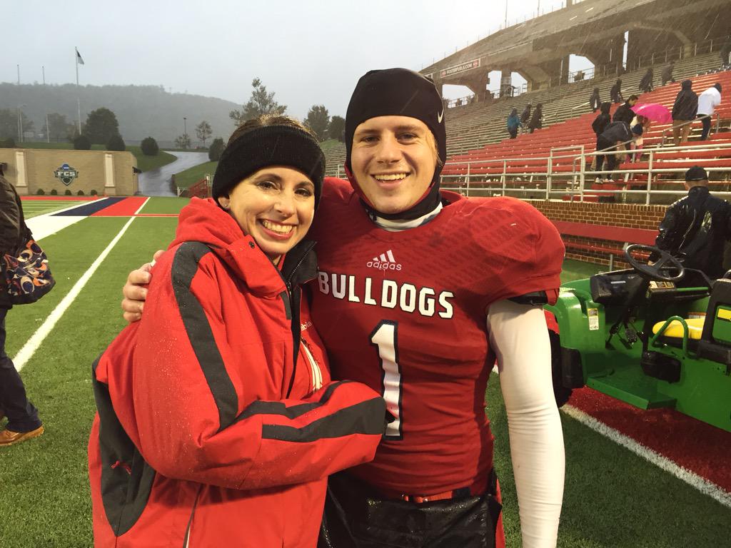 AmyWifeMom's tweet photo. Great game Dawgs and @lingenfelterLOG http://t.co/1UtdWGPo2b