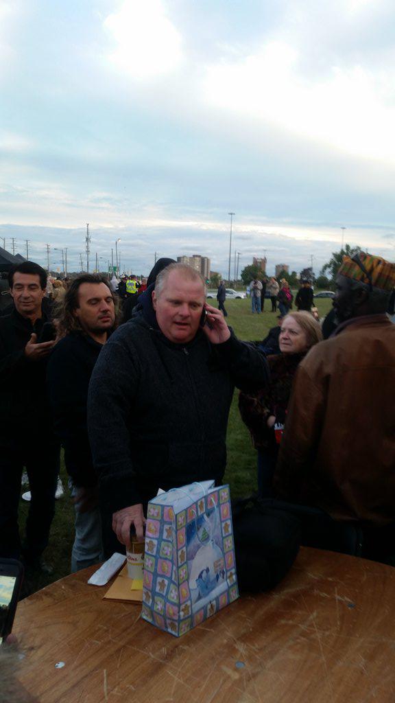 JeremyAppel1025's tweet photo. The man of the hour arrives #FordFest2015 http://t.co/dWvbYiV1ej