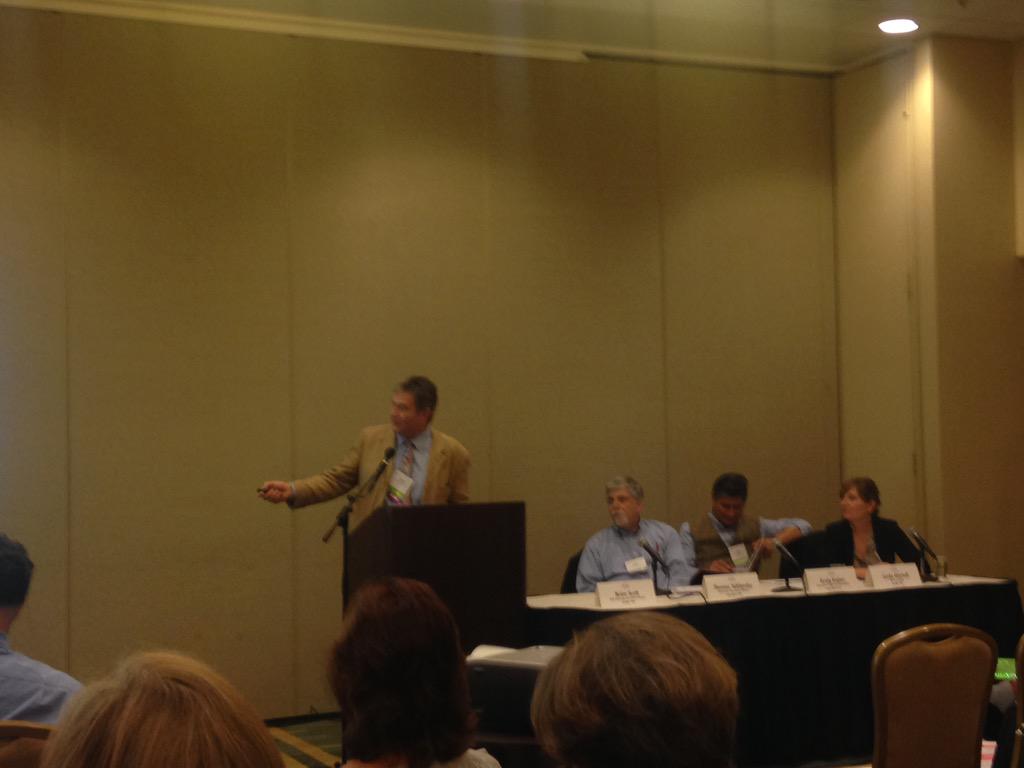lasocialdist's tweet photo. Dwtn Seattle, Cincinnati & Long Beach BIDs discuss residential community engagement practices #IDASF @IntlDwtnAssoc http://t.co/UcmVx217UG
