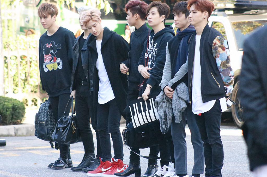 GOT7Indonesia's tweet photo. [PIC] 151002 #GOT7 @ Heading to KBS Music Bank
©got7jjmjyby
http://t.co/3f0bRmh0st