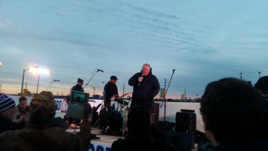 JeremyAppel1025's tweet photo. "I'm doing absolutely fantastic ... There are no more tumors." #FordFest2015 http://t.co/w5seBHrUtB