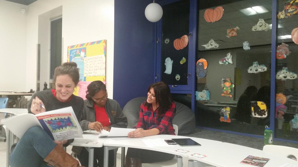 Working late on a Friday. <a href="/DiscoveryAPS/">Discovery APS</a> <a href="/DscAPSG4/">Discovery APS 4th</a>