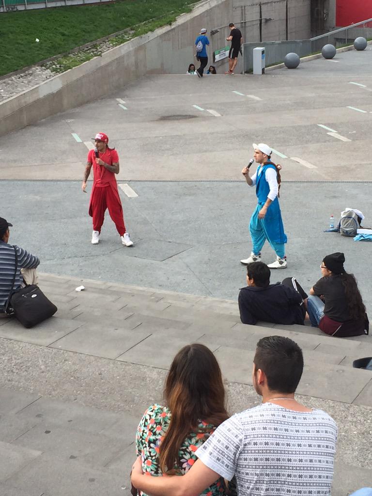 MsPaulinaPaz's tweet photo. En la plaza de Maipú estaba @bodoquesinpapas y @papayasoo ❤️❤️ son los mejores @FUSIONHUMOR http://t.co/JZhB7ZDxWi