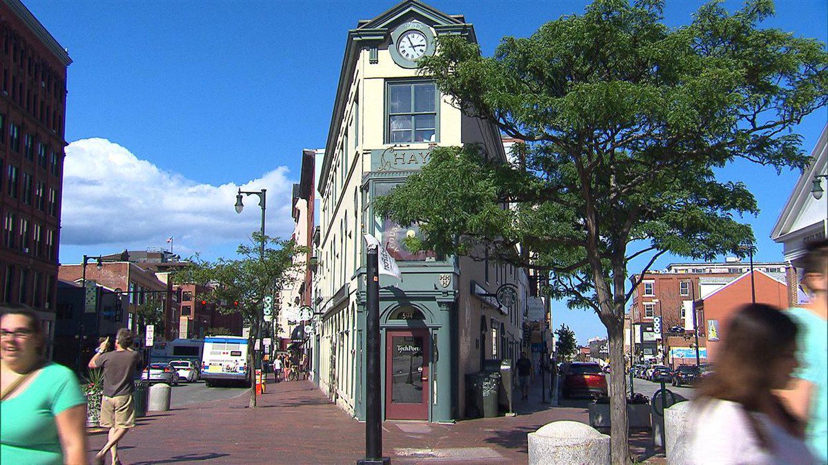 RadioCanadaInfo's tweet photo. Portland, la ville qui renaît grâce aux artistes http://t.co/ENvnhU8WI3 http://t.co/RL9btuzOxd