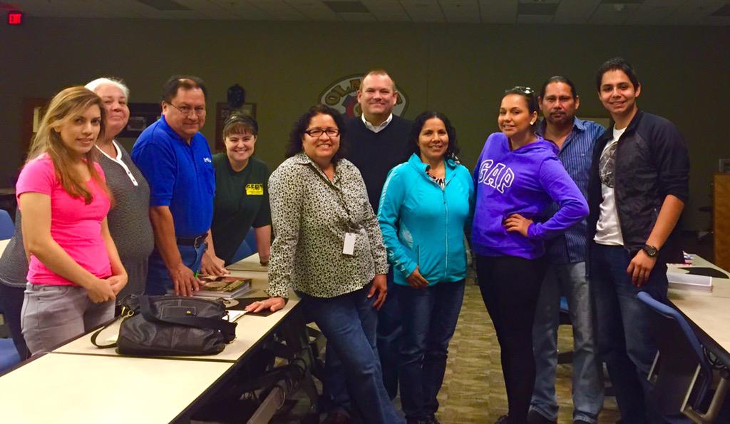 jgdegraffenreid's tweet photo. I had a really nice time talking with the CERT class tonight. @OlatheFire #SpanishCERT http://t.co/ma4aHM7SzD