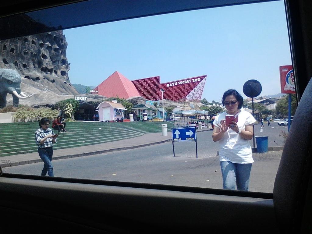 ProTigalima's tweet photo. Happy weekand..
#Supportinftransport
#Shuttleairport
#Batucitytour
FIX YOUR TRIP HERE
+6281252714900
57daf053 http://t.co/bhmTLUAKjv