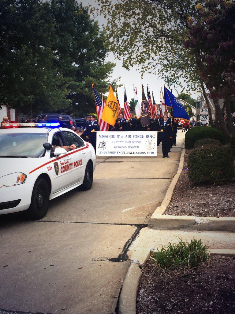 stlcountypd's tweet photo. Happy Homecoming Lafayette, have a safe weekend. @rockwoodschools @CityofWildwood http://t.co/4xXjUG2qII