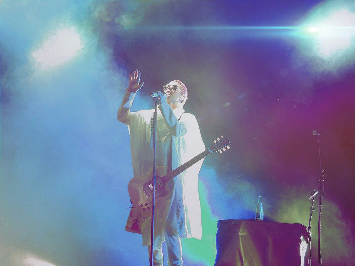 amandakateri's tweet photo. @30SECONDSTOMARS @JaredLeto My edit ❤ #ThankYouMarsForLLFD 💗💛💙💚 http://t.co/yJiH3QnRMf
