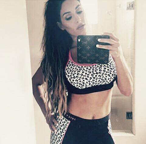 Nikki B' (@xfearlessqueenb) on Twitter photo 