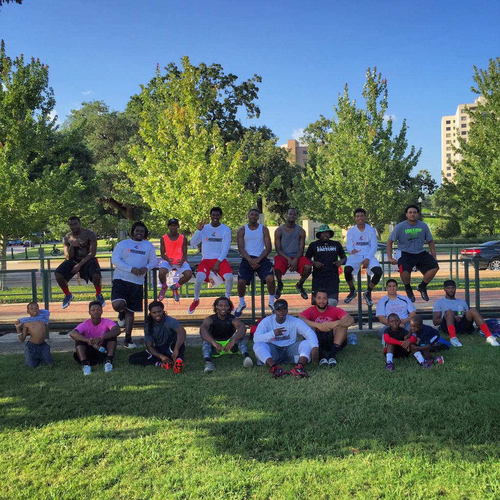 FSperformHTX's tweet image. In season training tomorrow morning at 10am. WE ARE GOING TO WORK!!! #BeElite #FSPelite