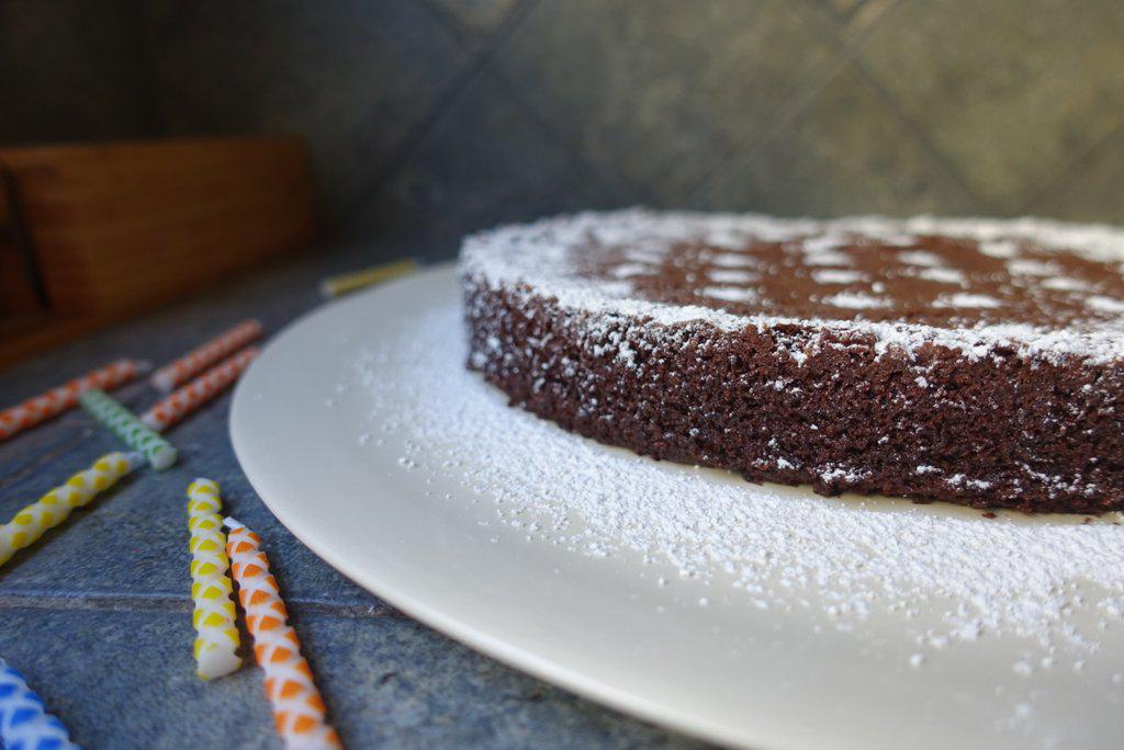 OliveOils_Spain's tweet photo. RT Jocelin@primopezzo: 
And for dessert, Chocolate Olive Oil Cake. Gluten free recipe via @Nigella_Lawson http://t.co/9cjVD1I4hj