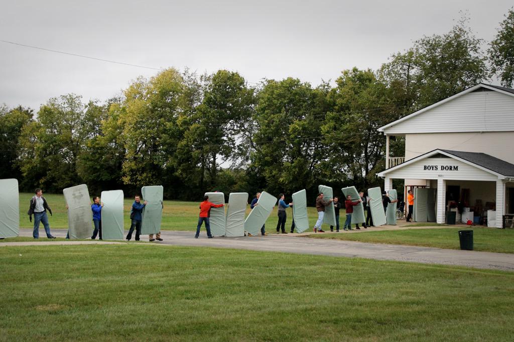 DrSteveFisher's tweet photo. Hardworking @CommonwealthB students preparing the Versailles property for the @ClaysMillBapt move. #MoreRoomToGrow http://t.co/lKJMXStbv2