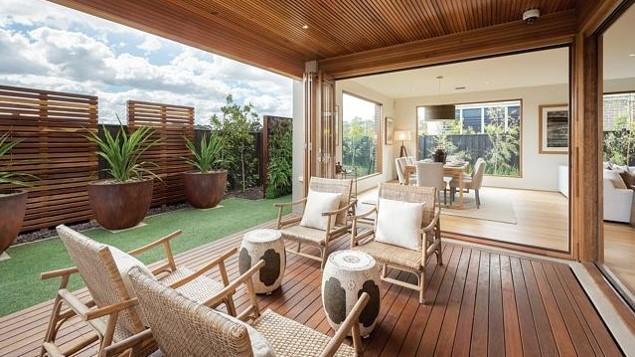 HIA_au's tweet image. It doesn’t get much better than the Aegean AG430 by MainVue Homes. #MainVueHomes heraldsun.com.au/lifestyle/home…