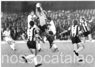 jbmbr's tweet photo. Goleiro Nêgo, campeão goiano/67, sofreu o vexame de tentarem alterar seu nome para Negri ao ser contratado pelo CEC. http://t.co/ZKOXTZVSZM