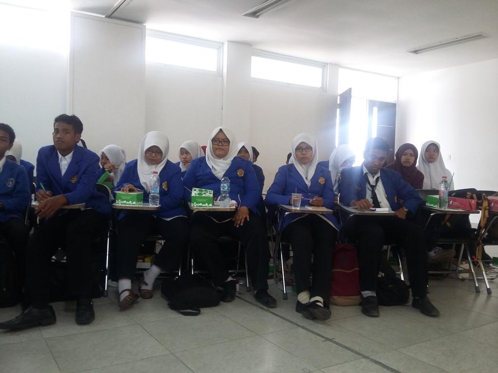 Korwil Jateng memberikan materi dlm Kegiatan FGD di Politeknik Harapan Bersama Tegal bersama Karesidenan Pekalongan