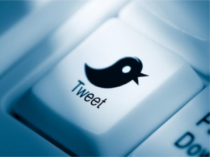 Paycasso's tweet image. US #Retailers Integrate #Twitter&apos;s #BuyNowButton ow.ly/STkyc #MobilePayments #OnlinePurchasing