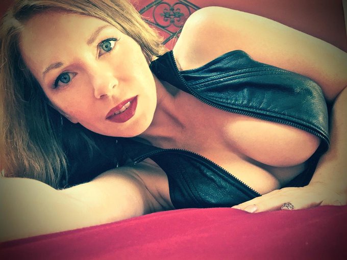 Hi:-) http://t.co/40BUFlwIKf<a href="/tag/bdsm"class="tags"><span>#bdsm</span></a><a href="/tag/femdom"class="tags"><span>#femdom</span></a><a href="/tag/fetish"class="tags"><span>#fetish</span></a><a href="/tag/dominatrix"class="tags"><span>#dominatrix</span></a><a href="/tag/kink"class="tags"><span>#kink</span></a><a href="/tag/stra"class="tags"><span>#stra</span></a>